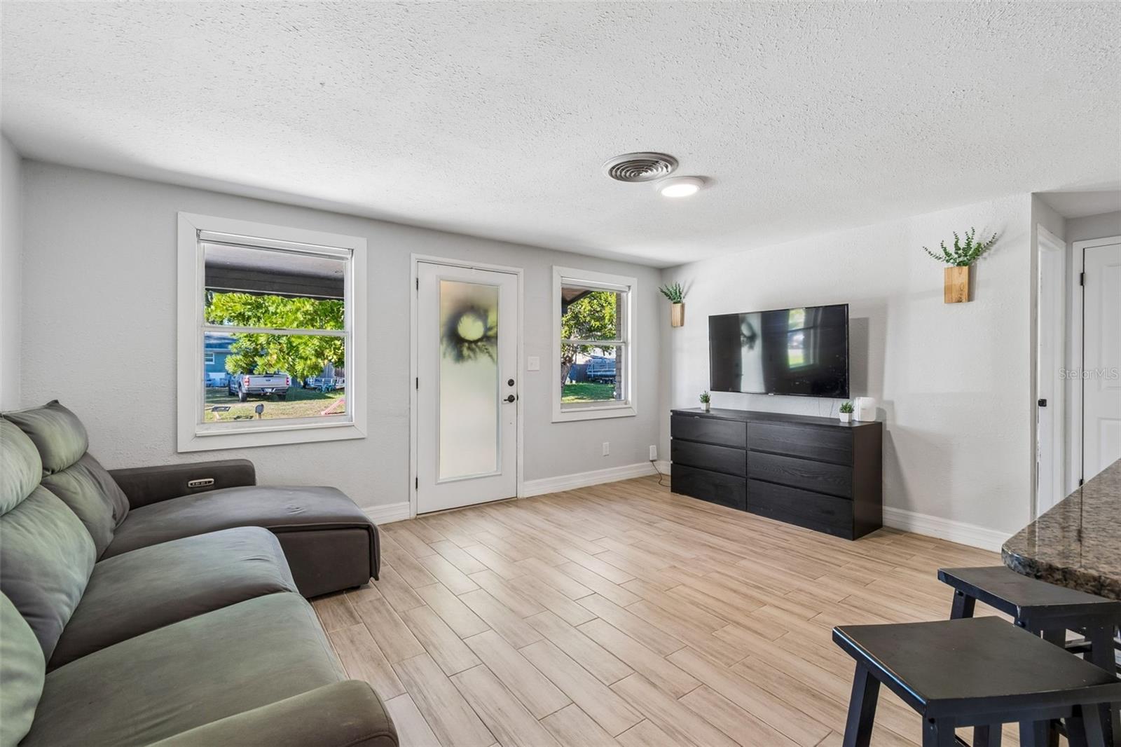 Image 7 of 47 For 8356 77th Avenue