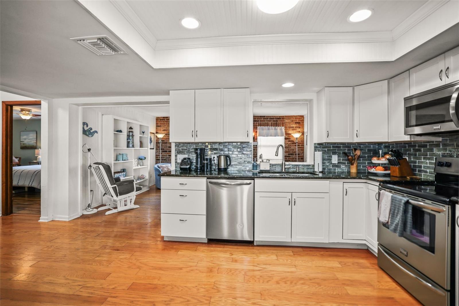 Image 2 of 52 For 985 Gulf View Boulevard