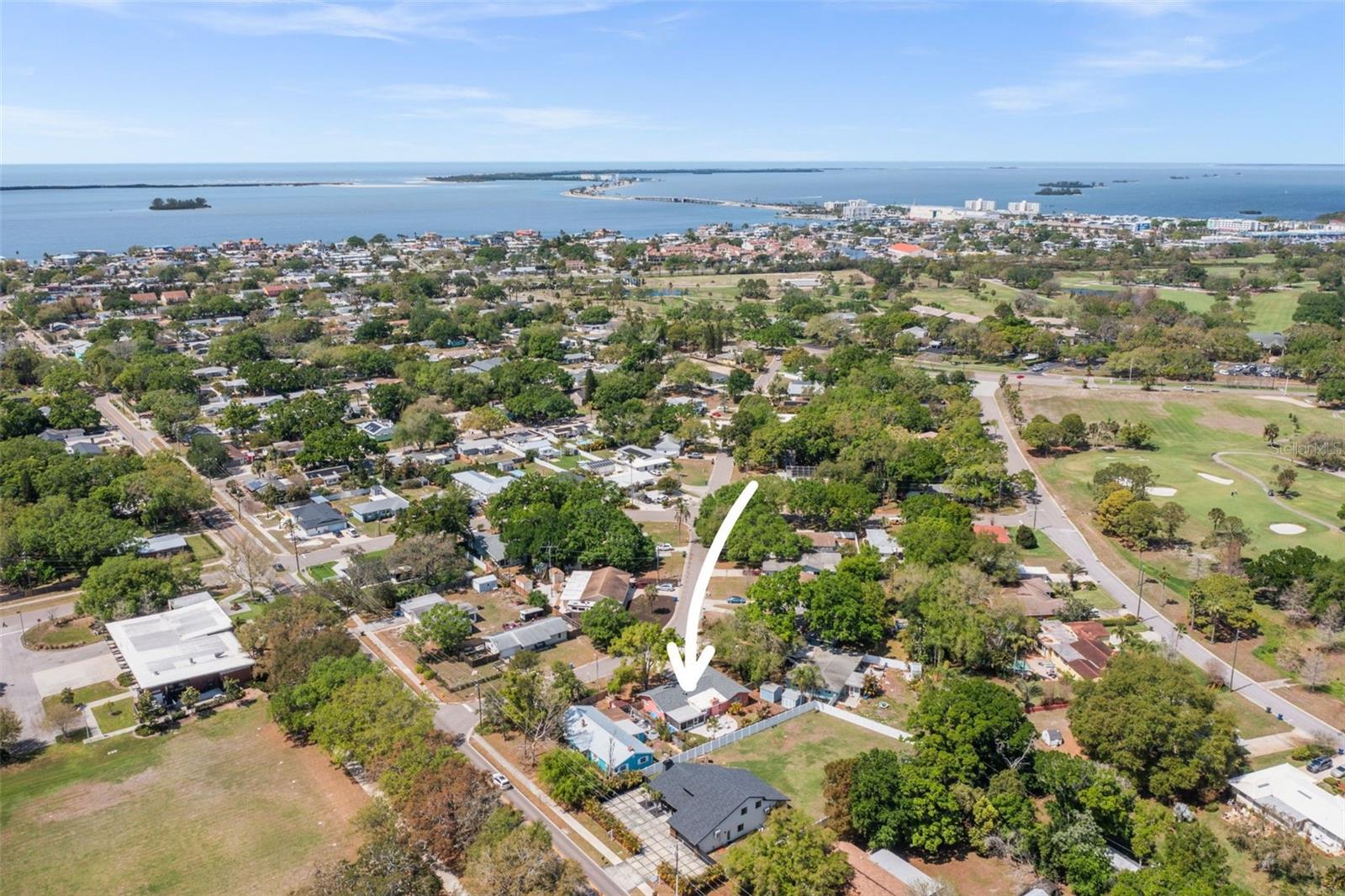 Image 21 of 52 For 985 Gulf View Boulevard