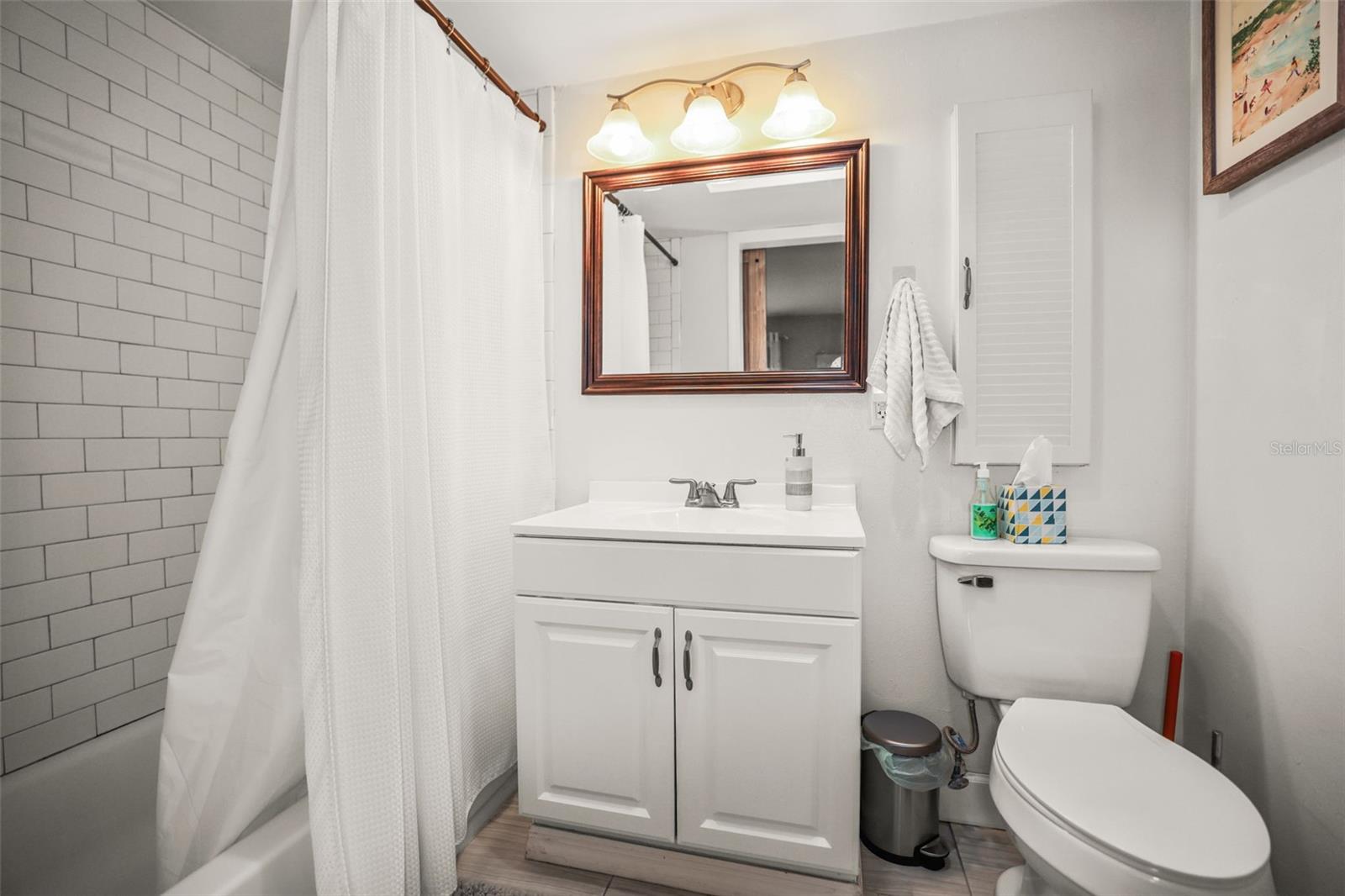 Image 37 of 52 For 985 Gulf View Boulevard