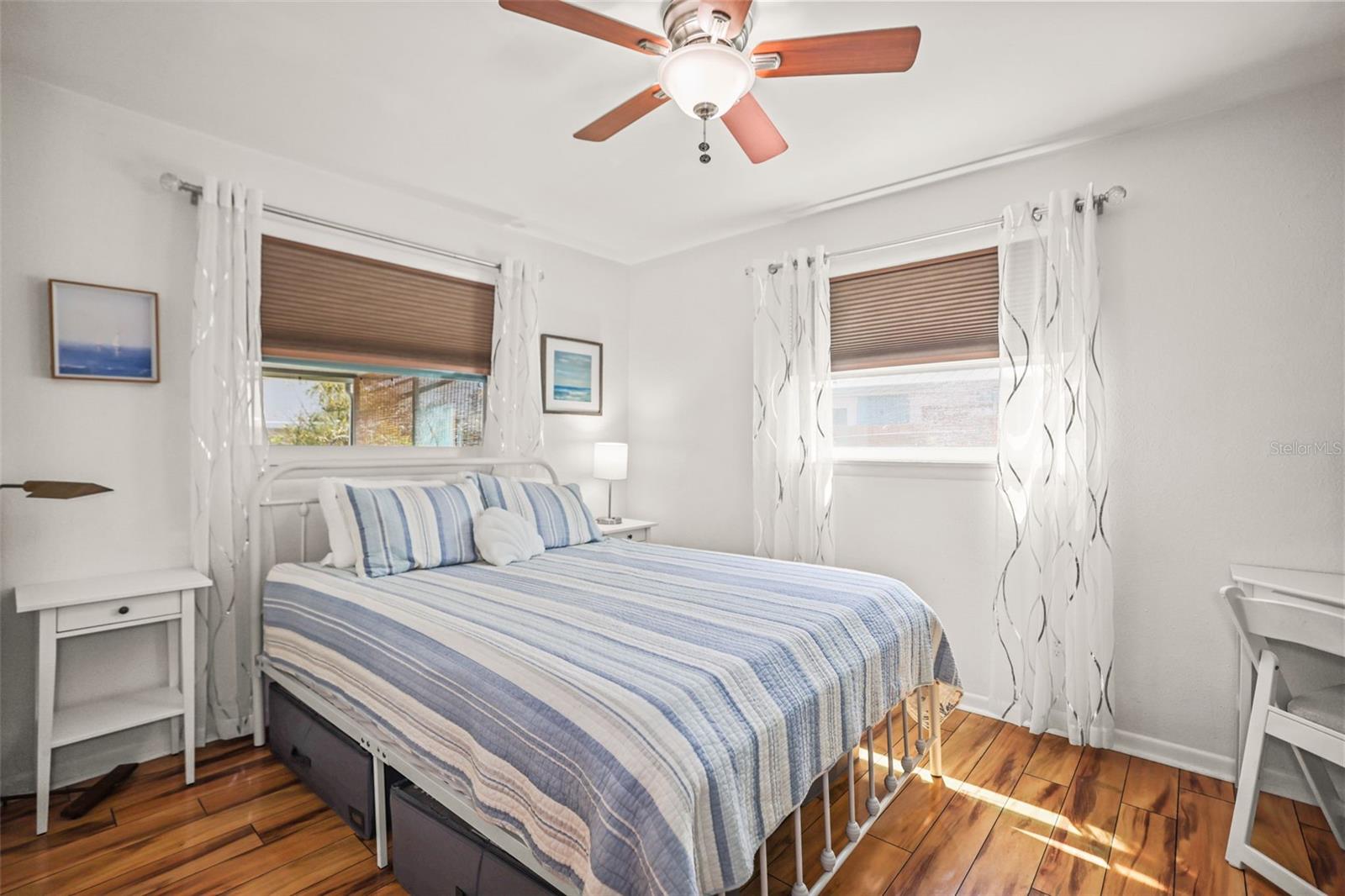 Image 40 of 52 For 985 Gulf View Boulevard