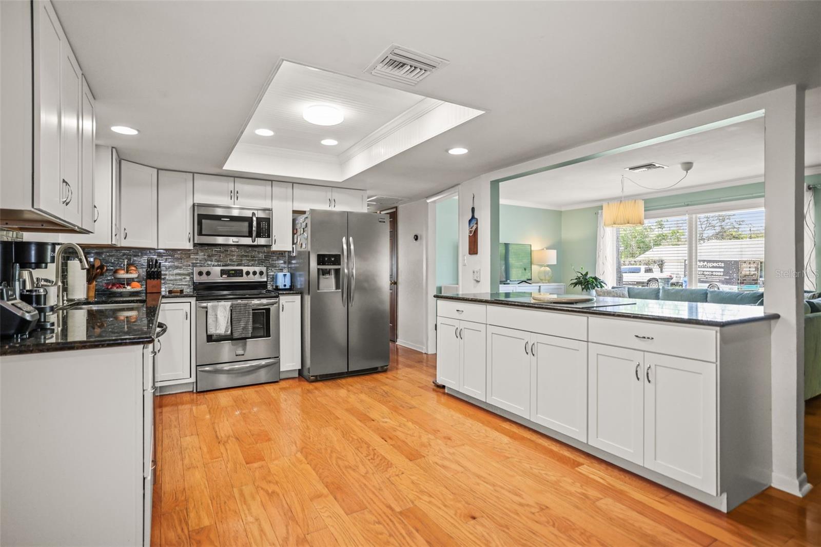 Image 5 of 52 For 985 Gulf View Boulevard