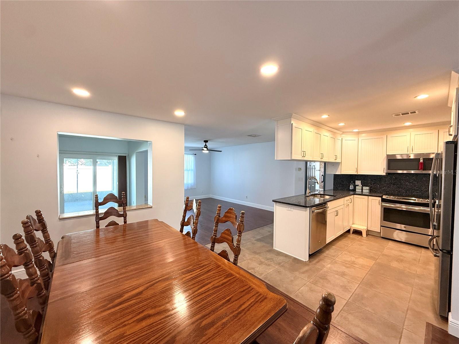 Image 11 of 30 For 8335 Somerset Drive