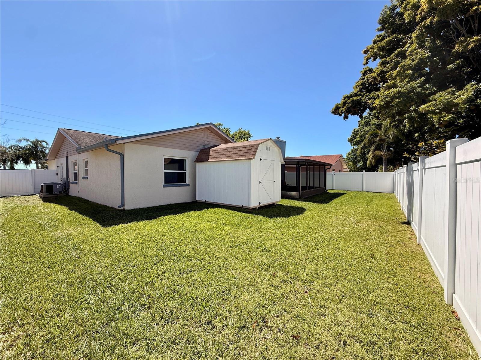 Image 21 of 30 For 8335 Somerset Drive