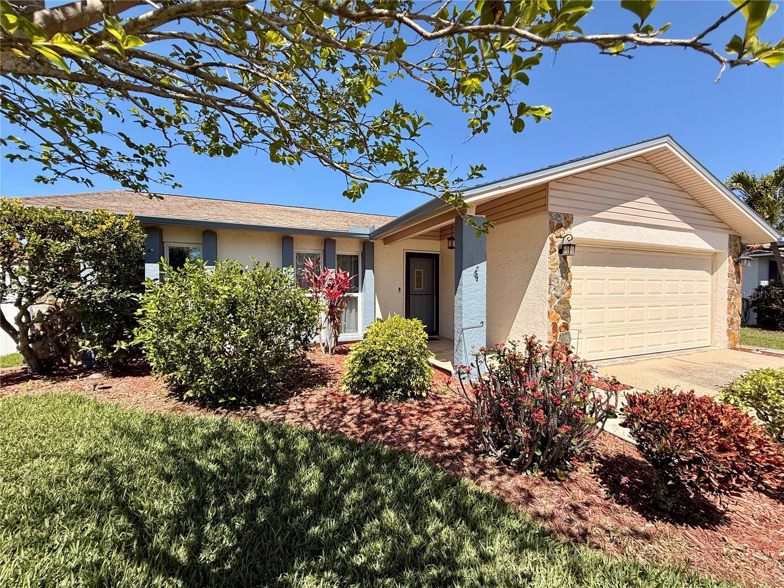 Image 3 of 30 For 8335 Somerset Drive