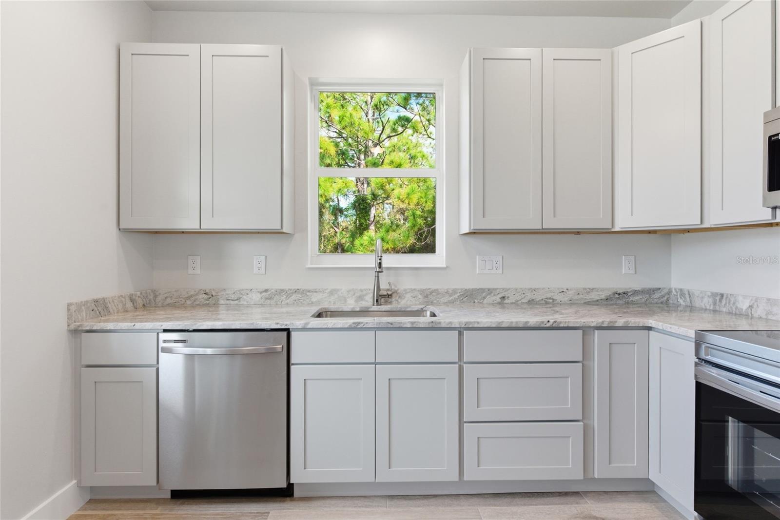 Image 7 of 38 For 11418 8th Avenue