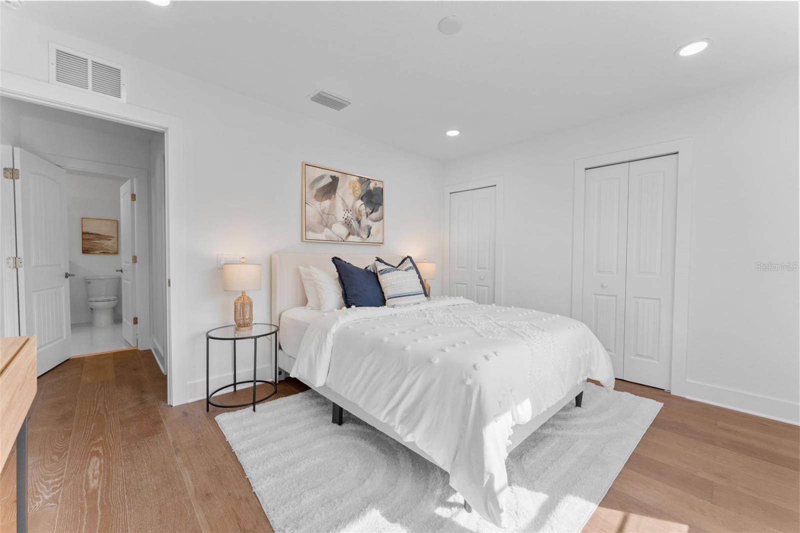 Image 19 of 39 For 3015 North B Street