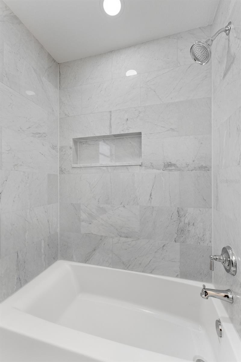 Image 25 of 39 For 3015 North B Street