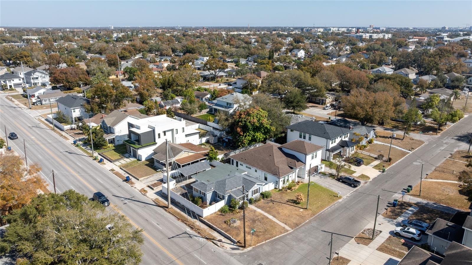 Image 37 of 39 For 3015 North B Street