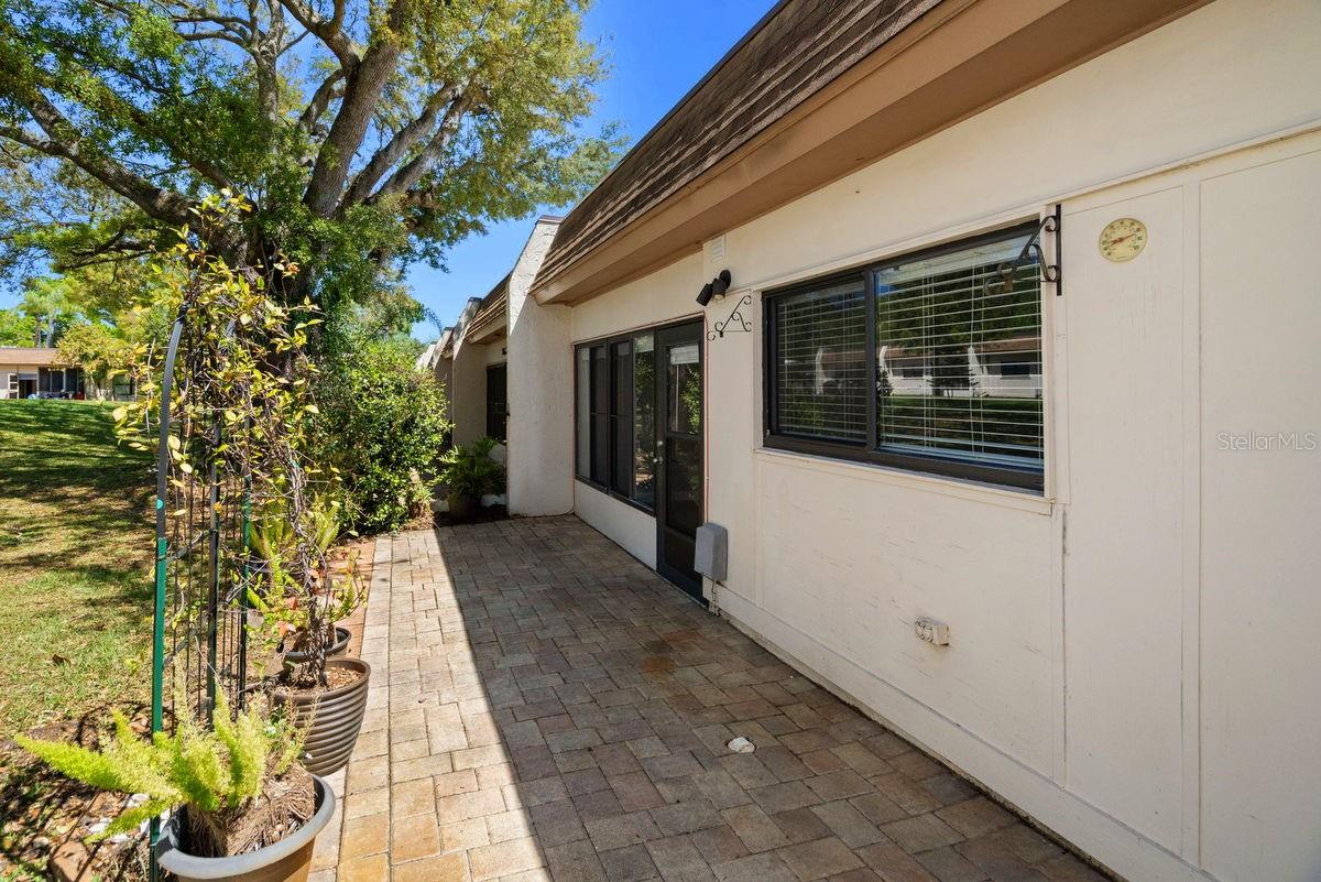 Listing photo id 28 for 1276 Mission Circle 45a