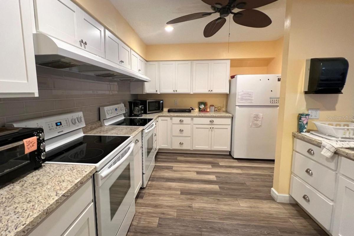 Listing photo id 35 for 1276 Mission Circle 45a