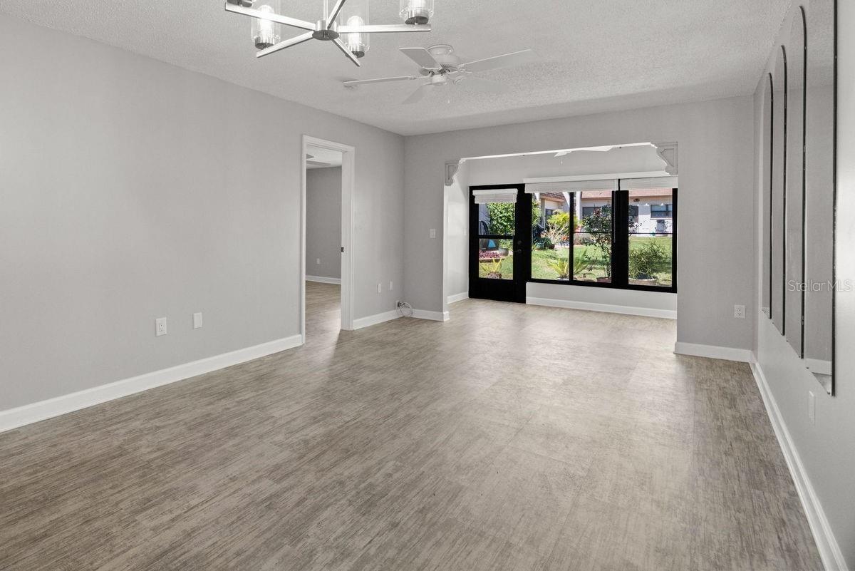 Listing photo id 4 for 1276 Mission Circle 45a