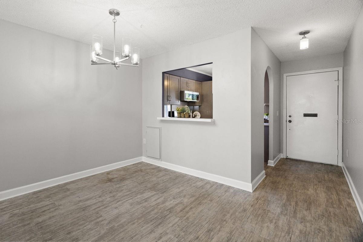 Listing photo id 6 for 1276 Mission Circle 45a