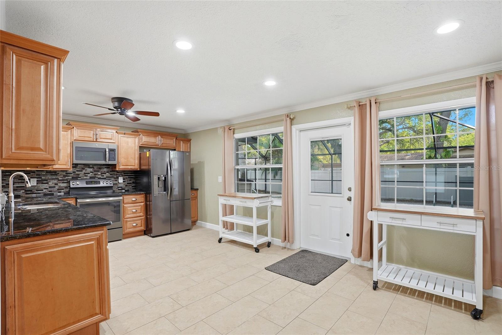 Image 11 of 47 For 2207 Willowbrook Dr