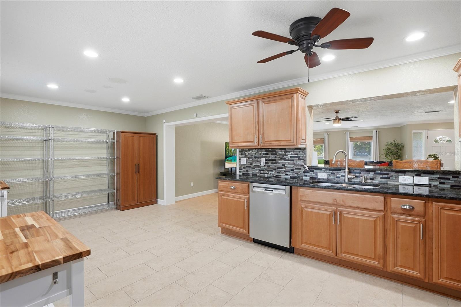 Image 13 of 47 For 2207 Willowbrook Dr