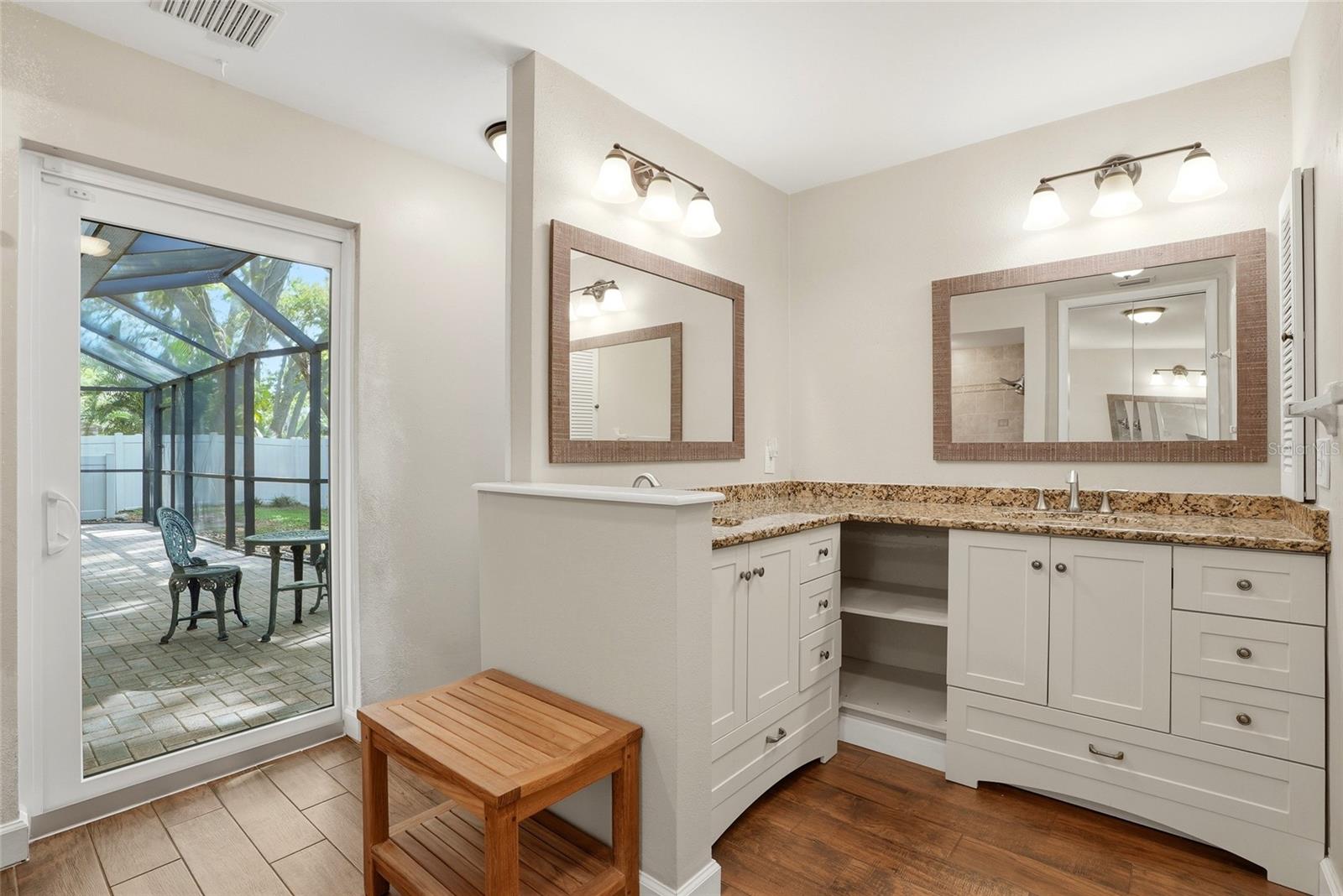 Image 18 of 47 For 2207 Willowbrook Dr