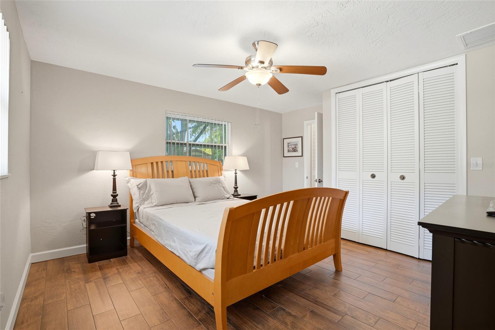 Image 22 of 47 For 2207 Willowbrook Dr