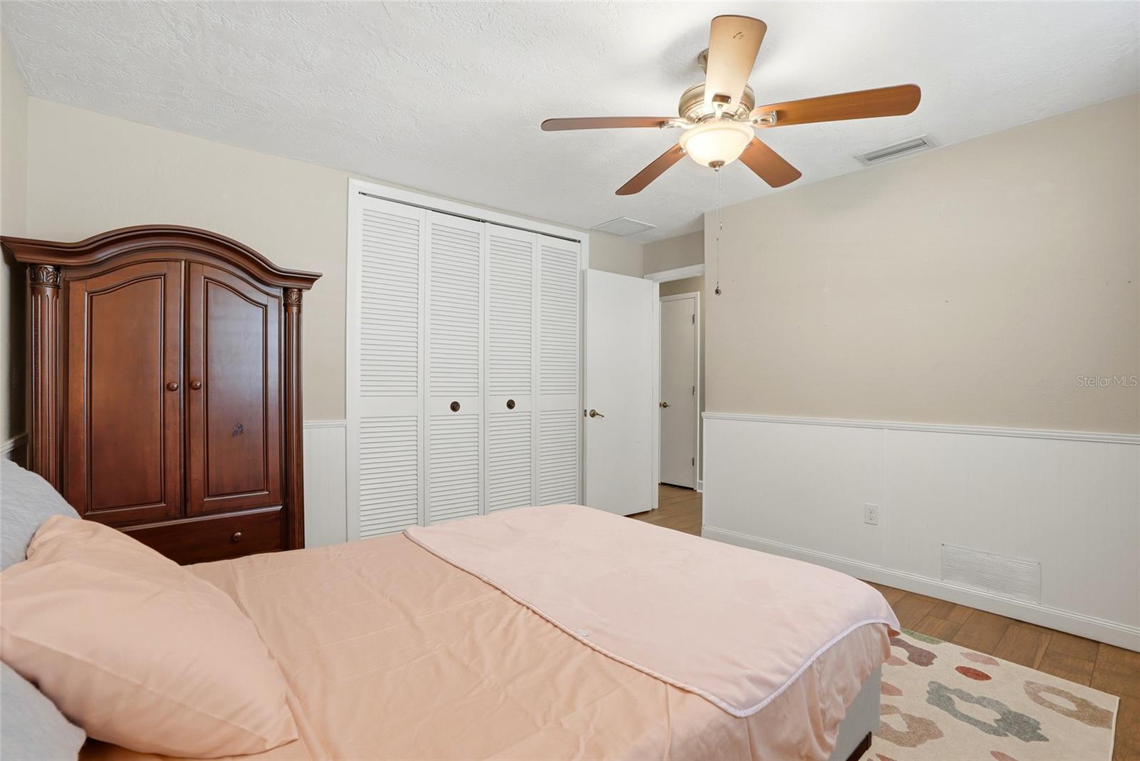 Image 28 of 47 For 2207 Willowbrook Dr