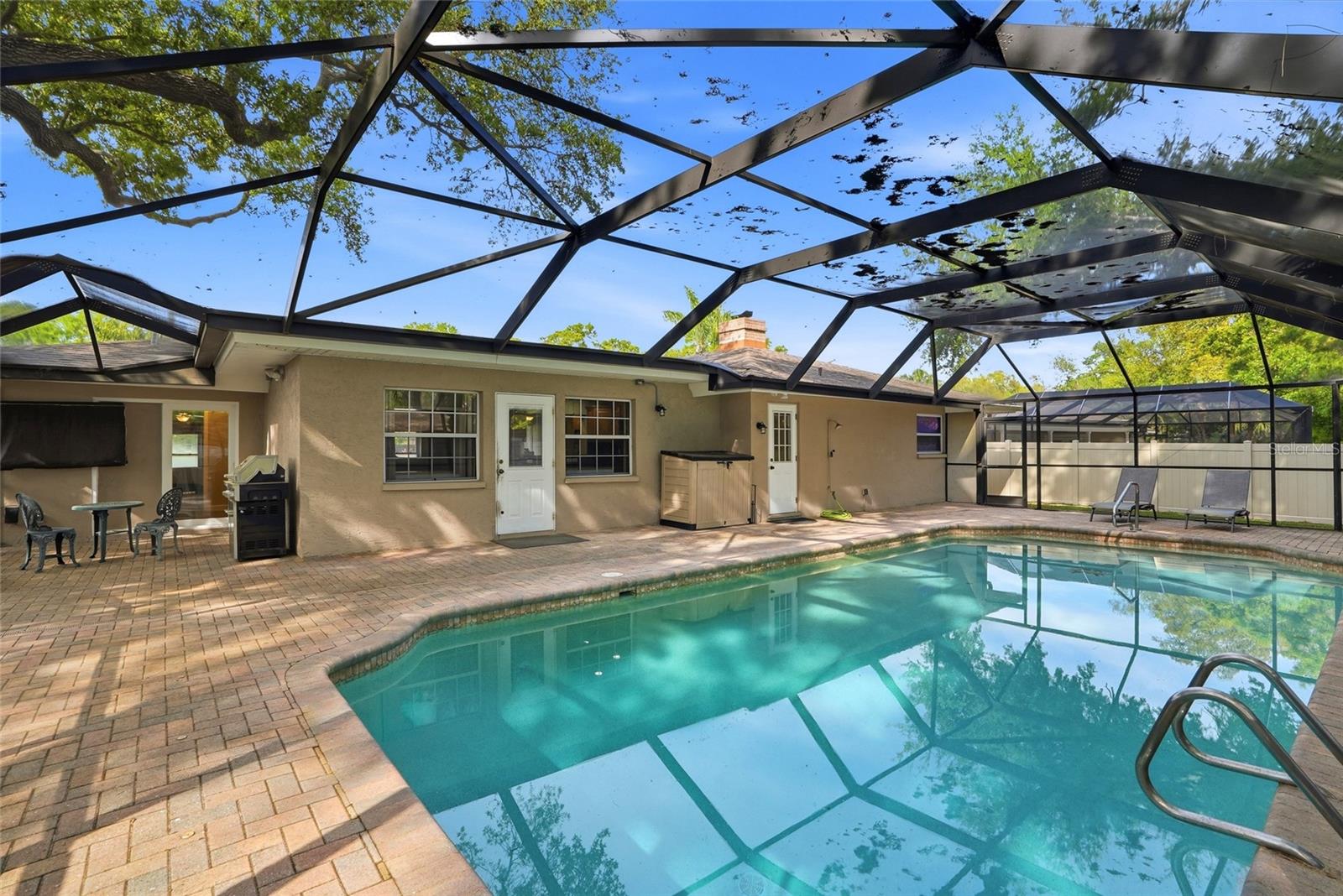 Image 34 of 47 For 2207 Willowbrook Dr