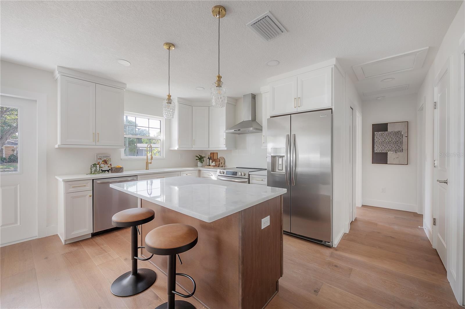 Image 11 of 34 For 3707 Leila Avenue