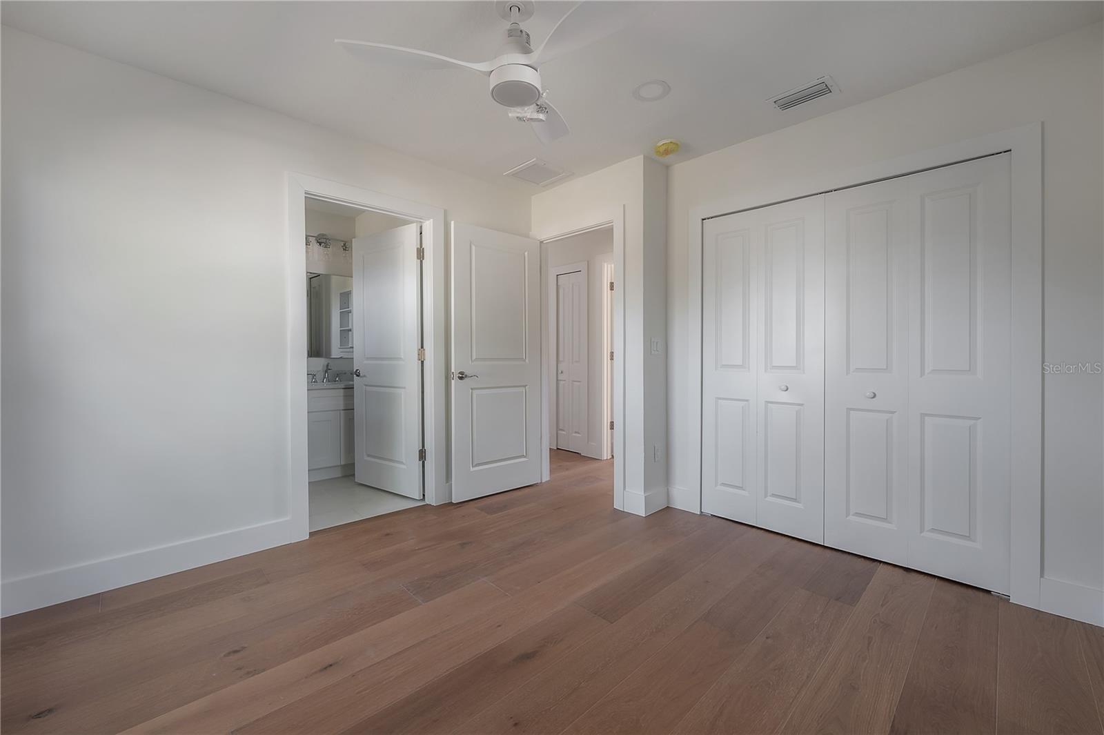 Image 15 of 34 For 3707 Leila Avenue