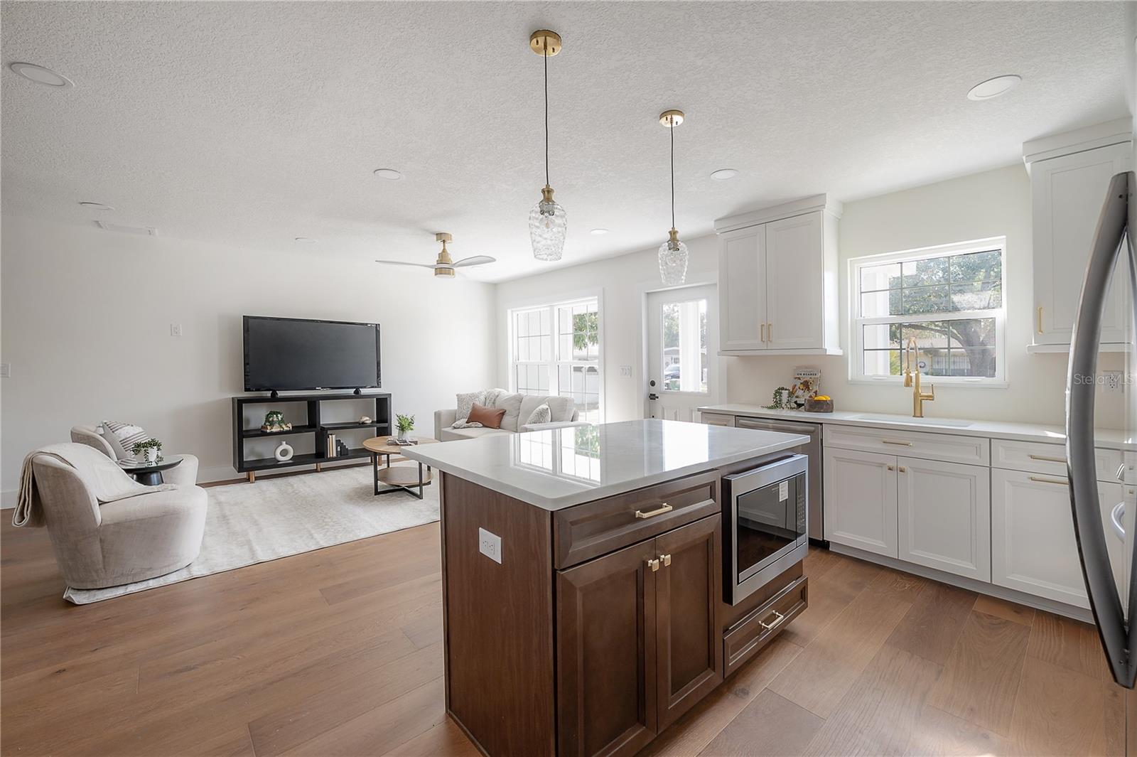 Image 3 of 34 For 3707 Leila Avenue