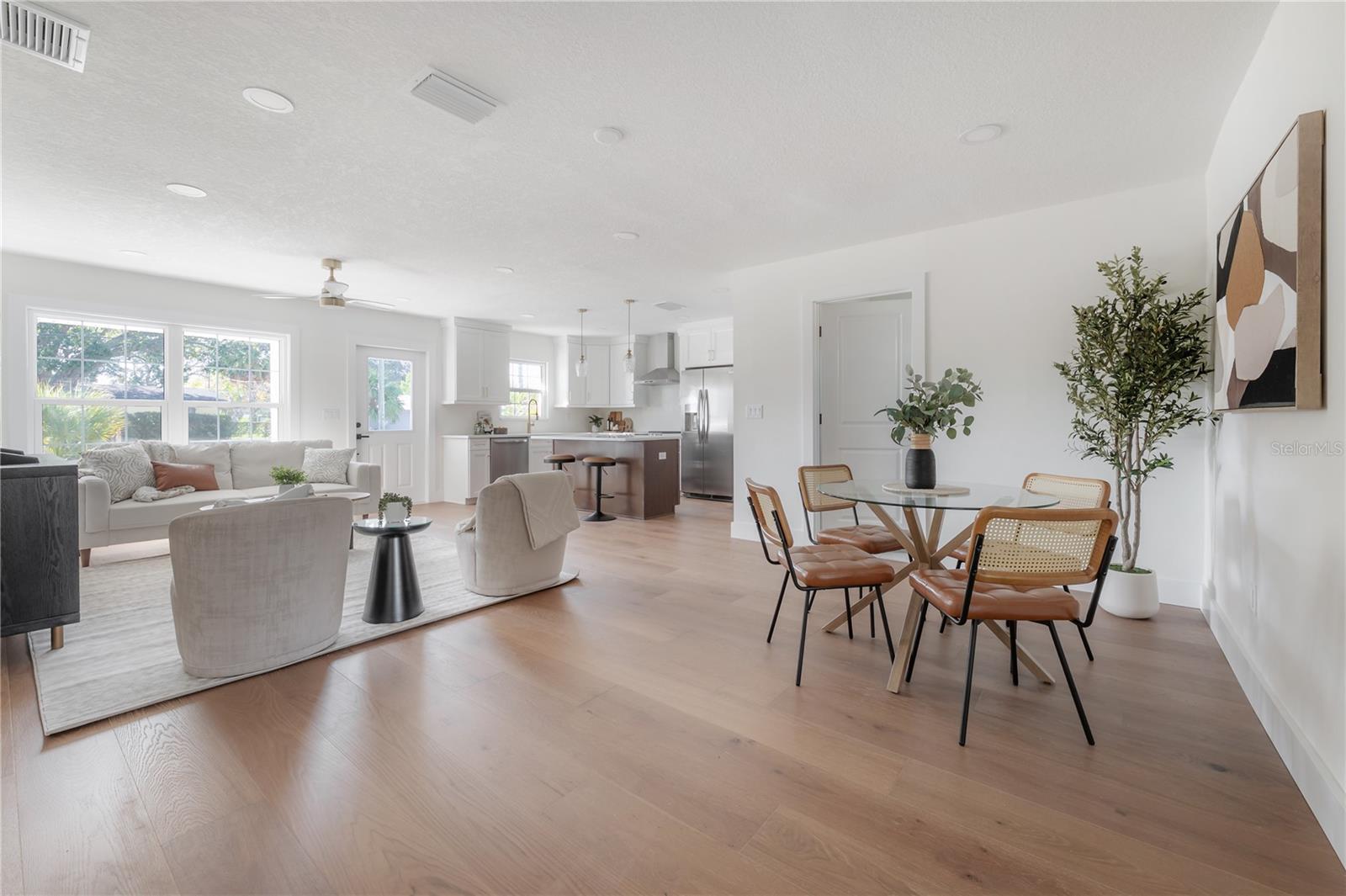 Image 4 of 34 For 3707 Leila Avenue