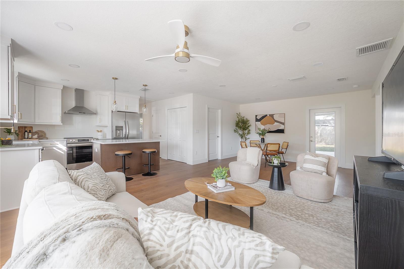 Image 5 of 34 For 3707 Leila Avenue