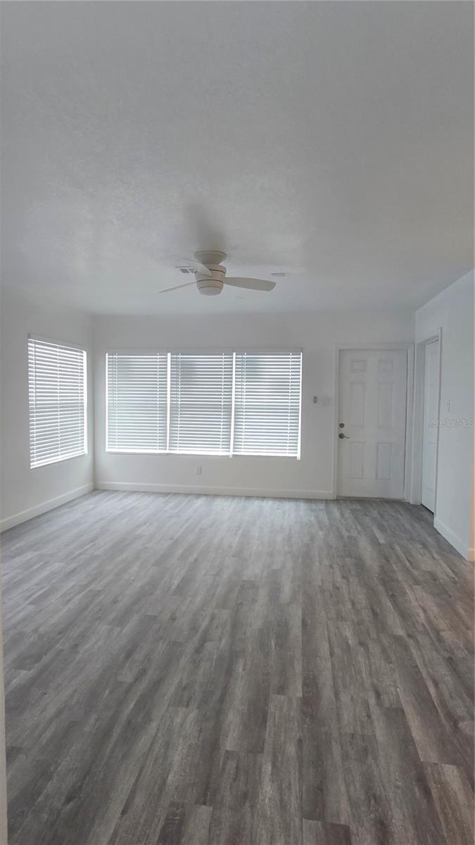 Image 13 of 36 For 2827 16th Avenue S