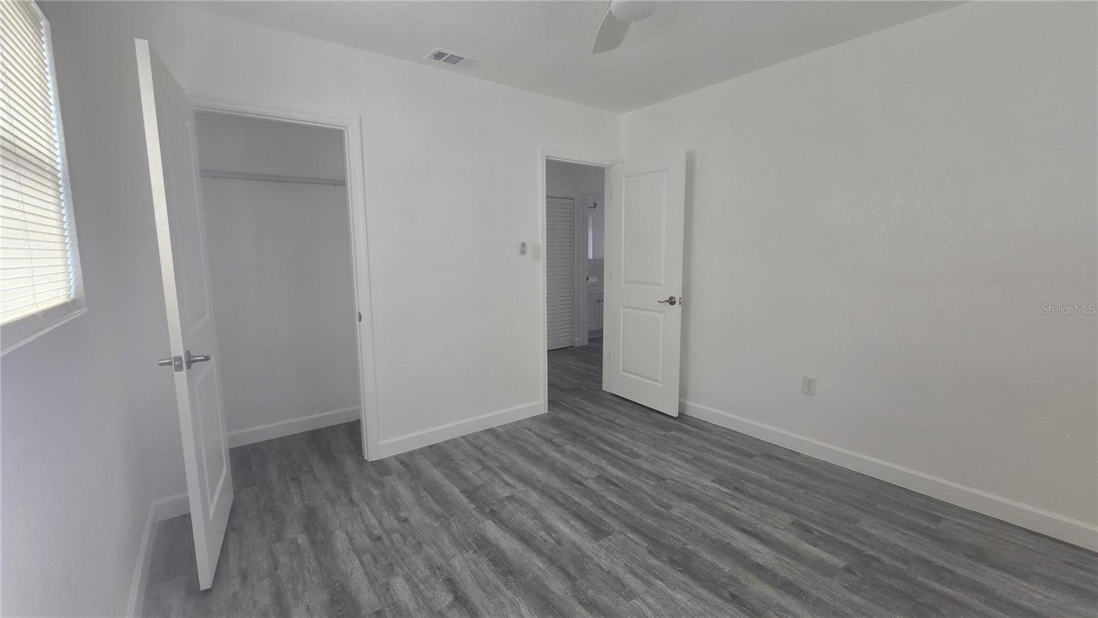 Image 19 of 36 For 2827 16th Avenue S