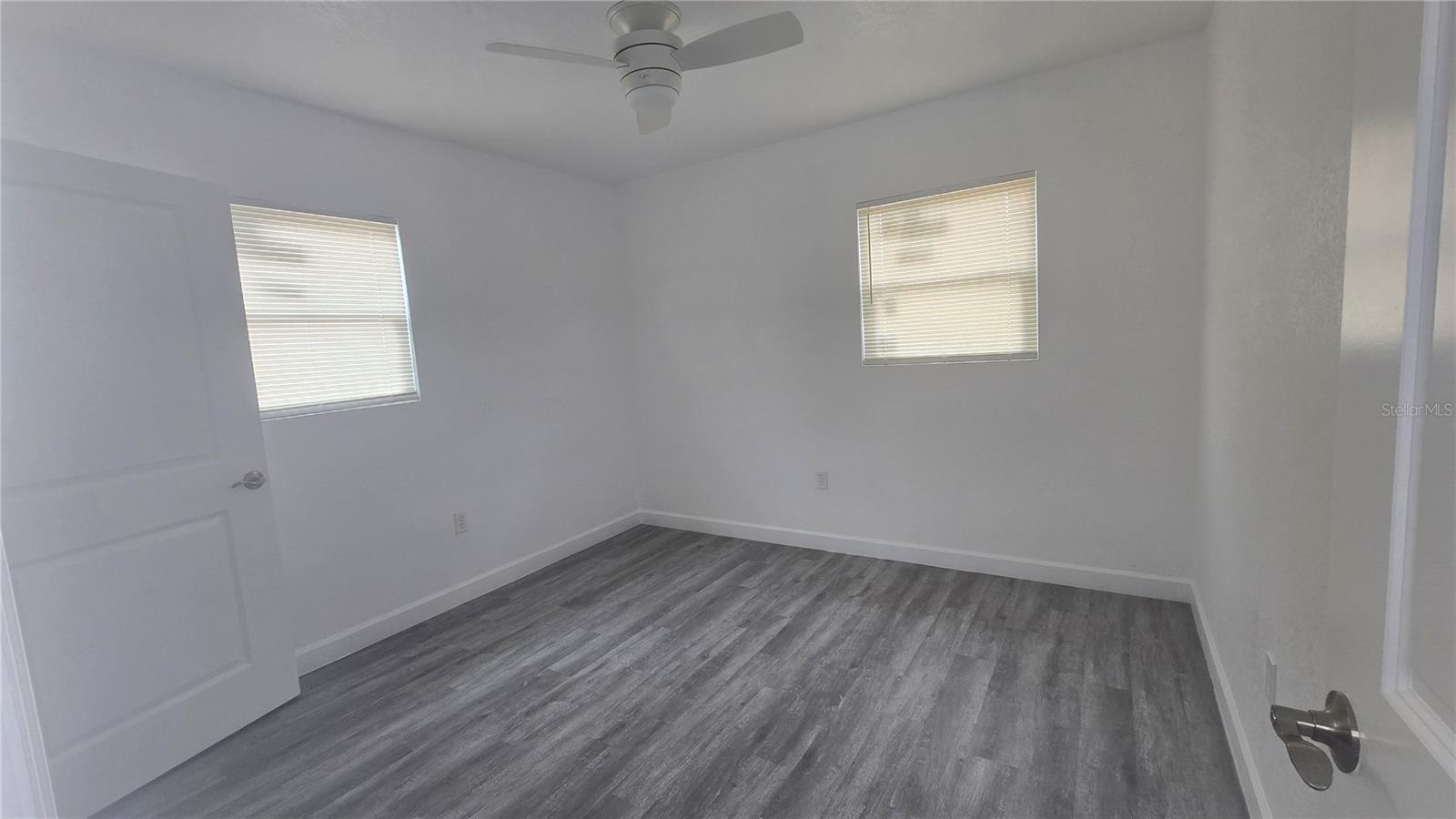 Image 20 of 36 For 2827 16th Avenue S