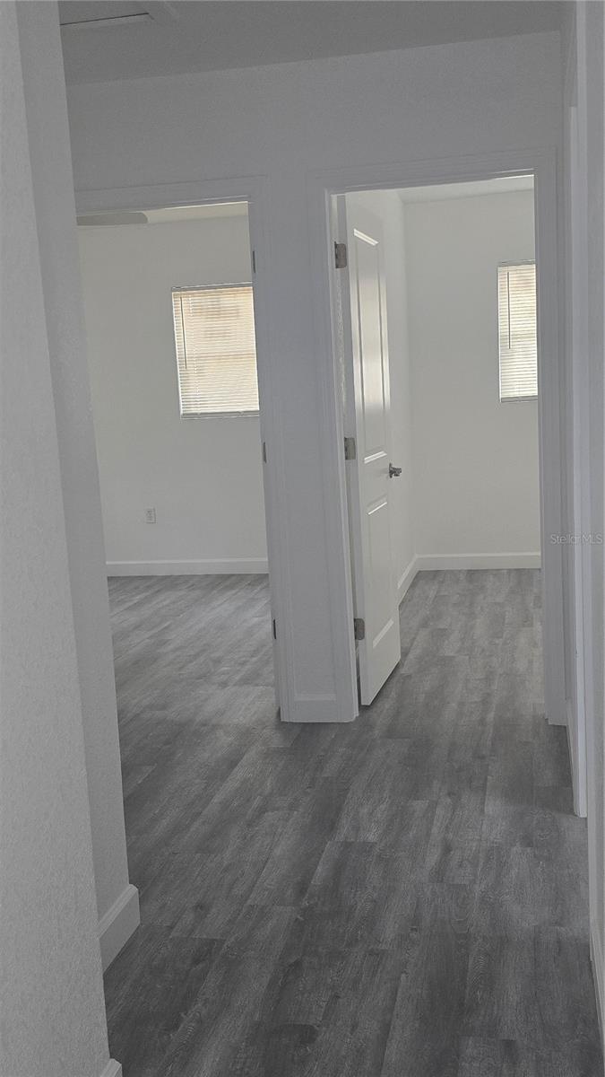 Image 23 of 36 For 2827 16th Avenue S