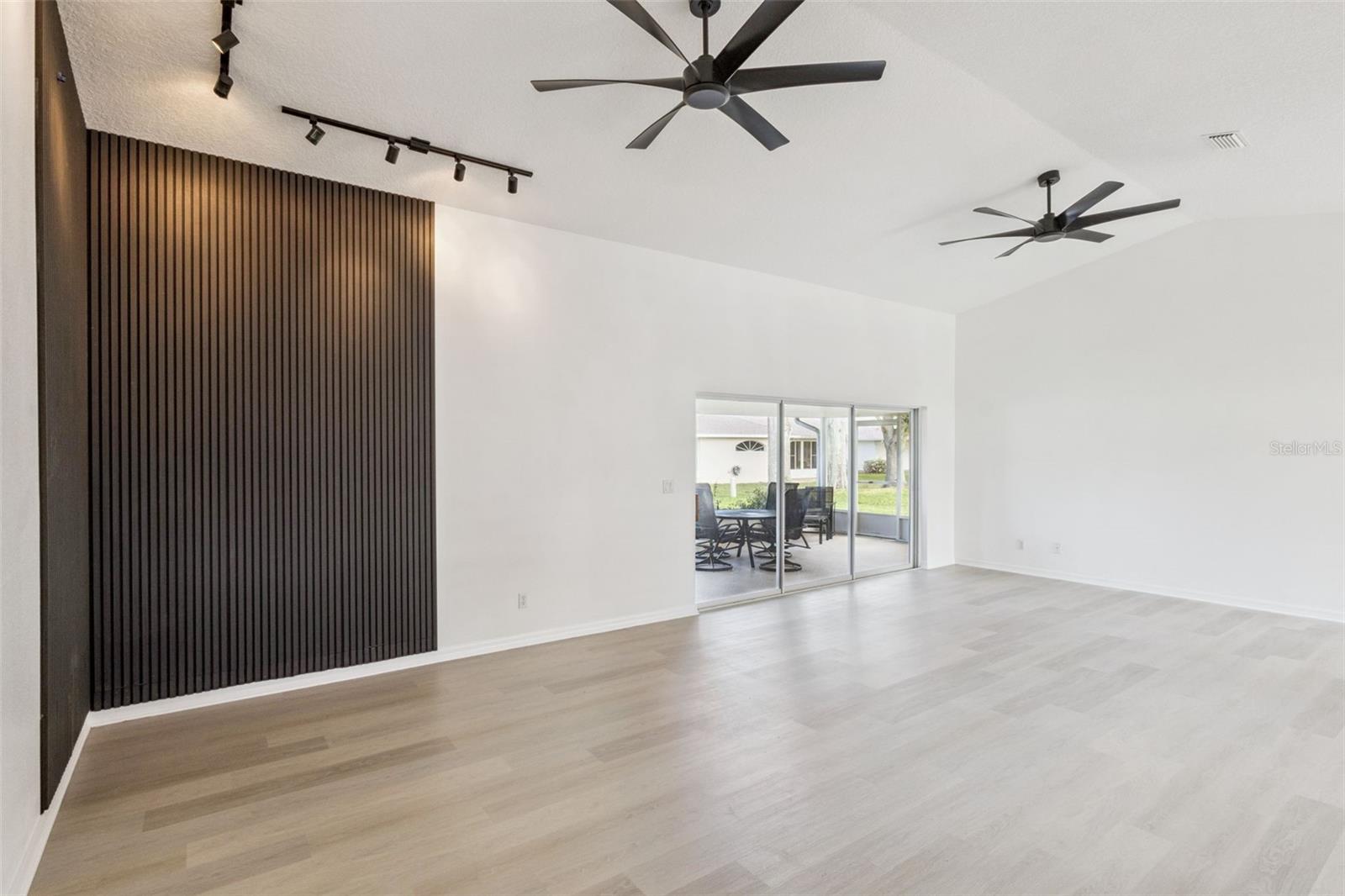 Image 12 of 47 For 5729 King James Avenue