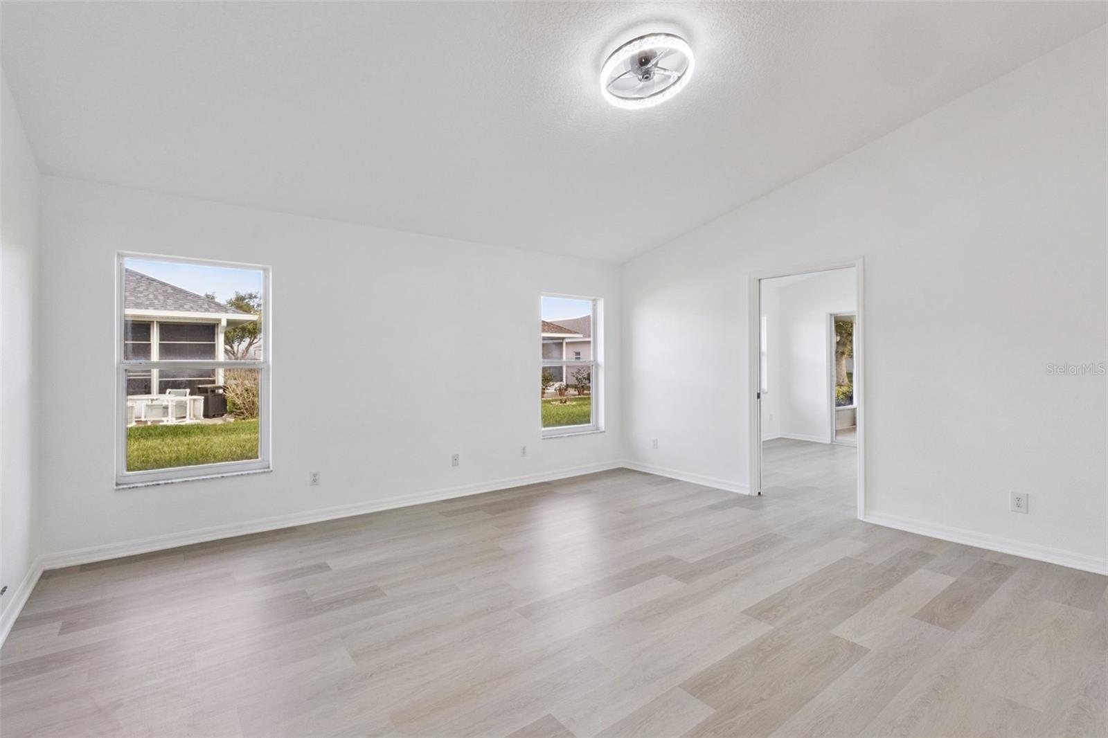 Image 13 of 47 For 5729 King James Avenue