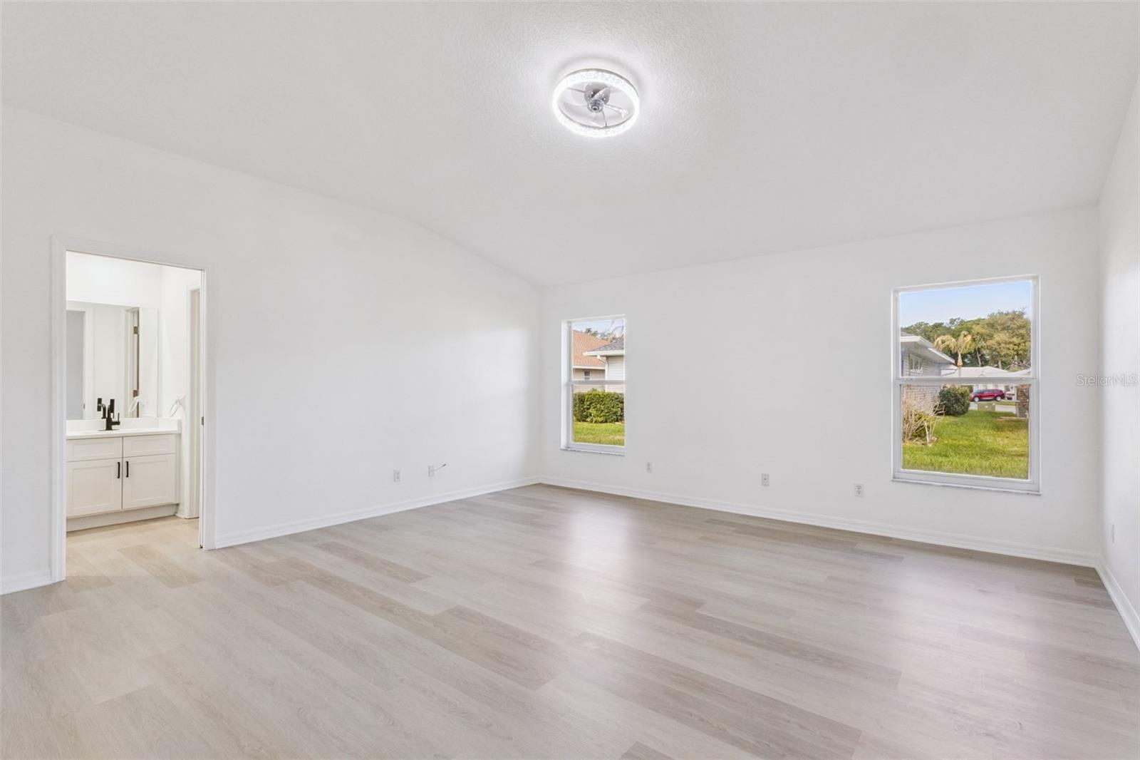 Image 14 of 47 For 5729 King James Avenue