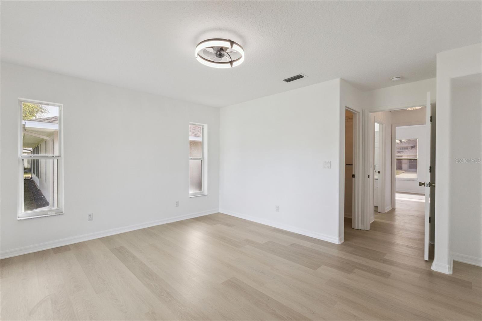 Image 22 of 47 For 5729 King James Avenue