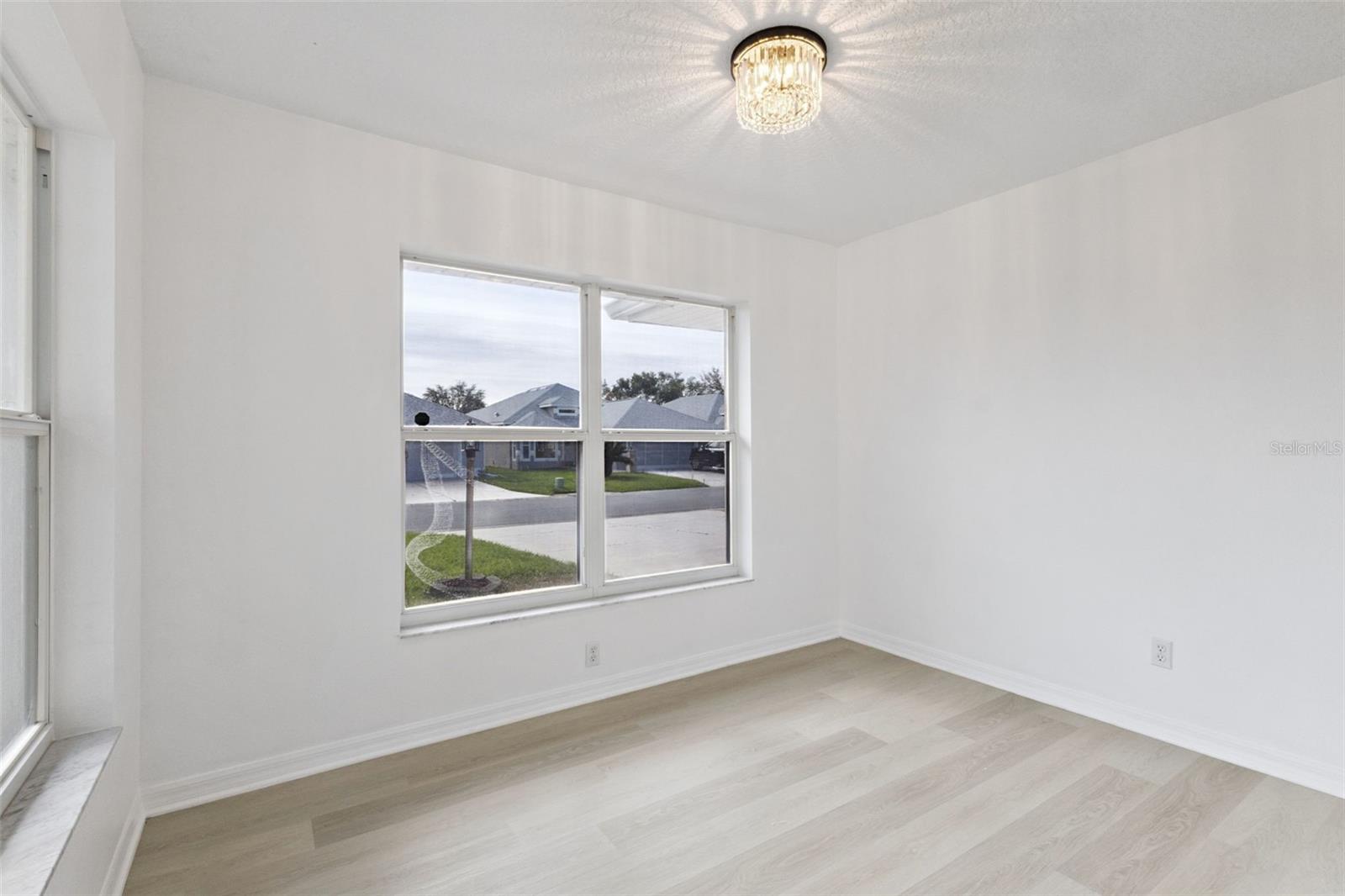 Image 7 of 47 For 5729 King James Avenue