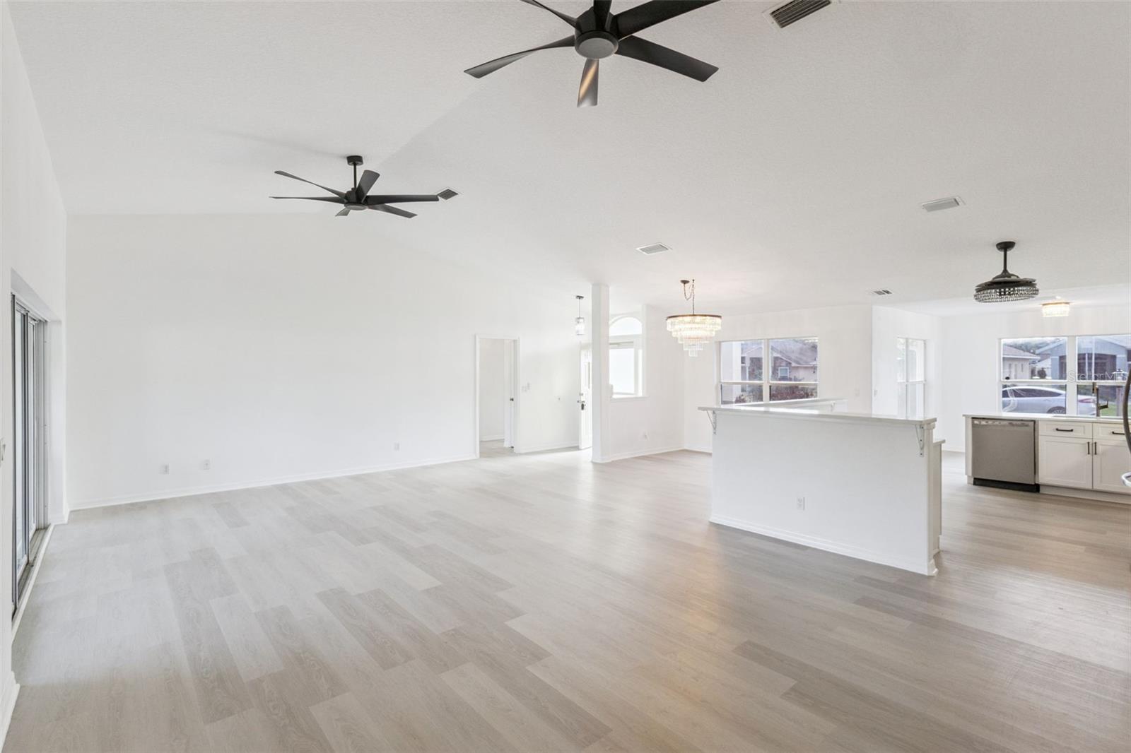 Image 9 of 47 For 5729 King James Avenue