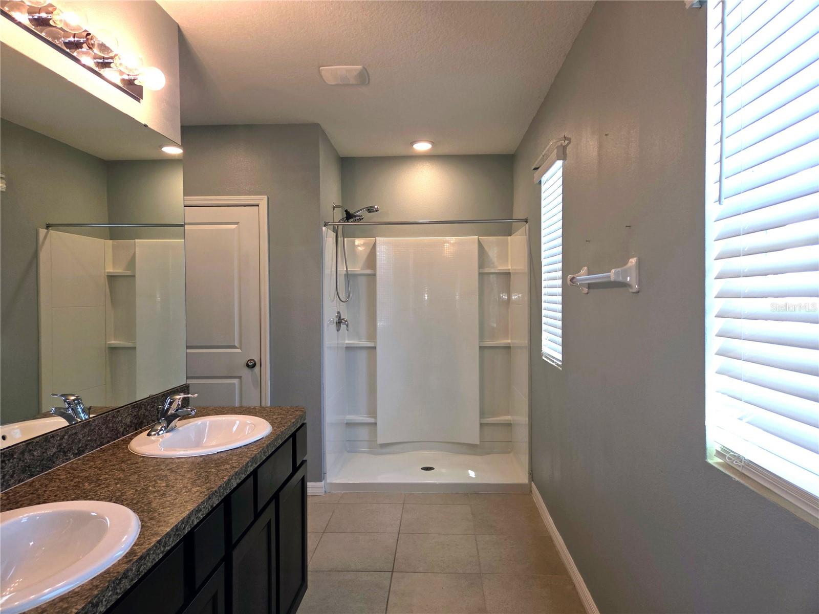 Image 21 of 43 For 109 Tierra Verde Way