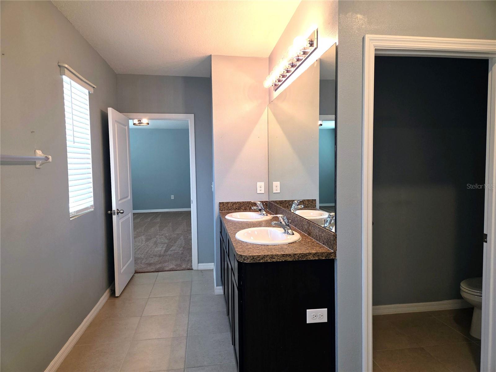 Image 22 of 43 For 109 Tierra Verde Way