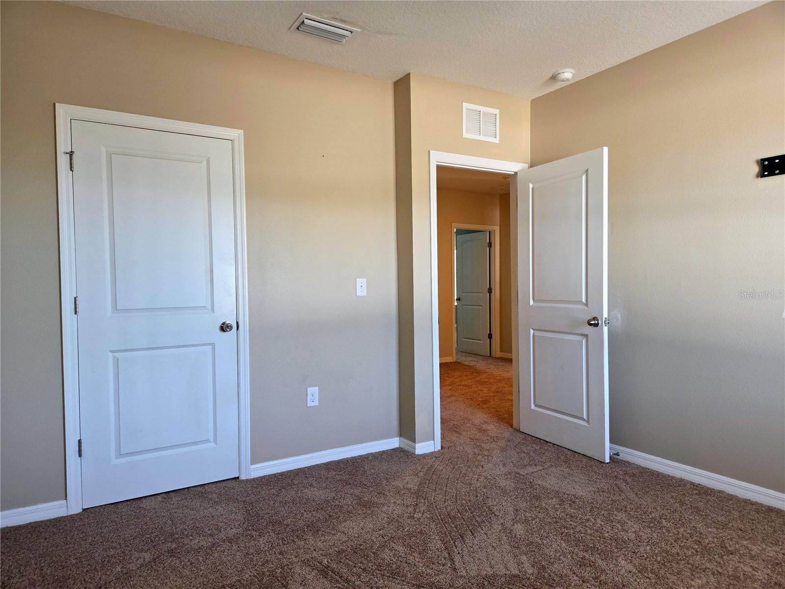 Image 24 of 43 For 109 Tierra Verde Way