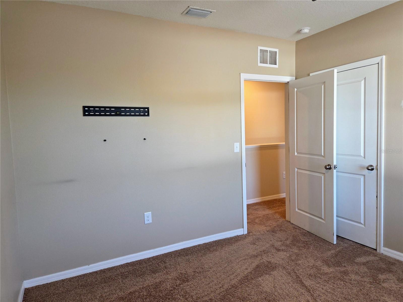 Image 26 of 43 For 109 Tierra Verde Way