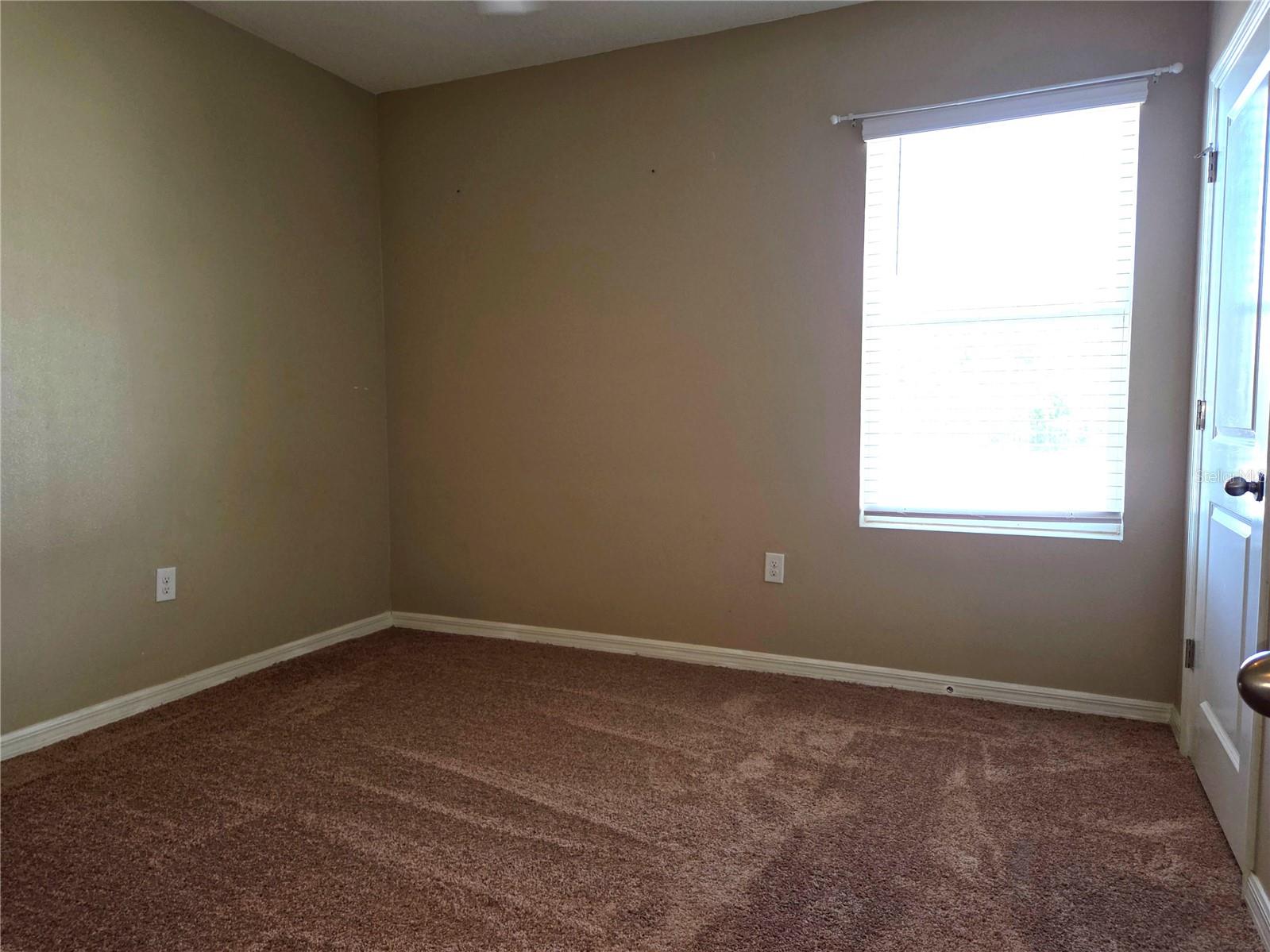 Image 27 of 43 For 109 Tierra Verde Way