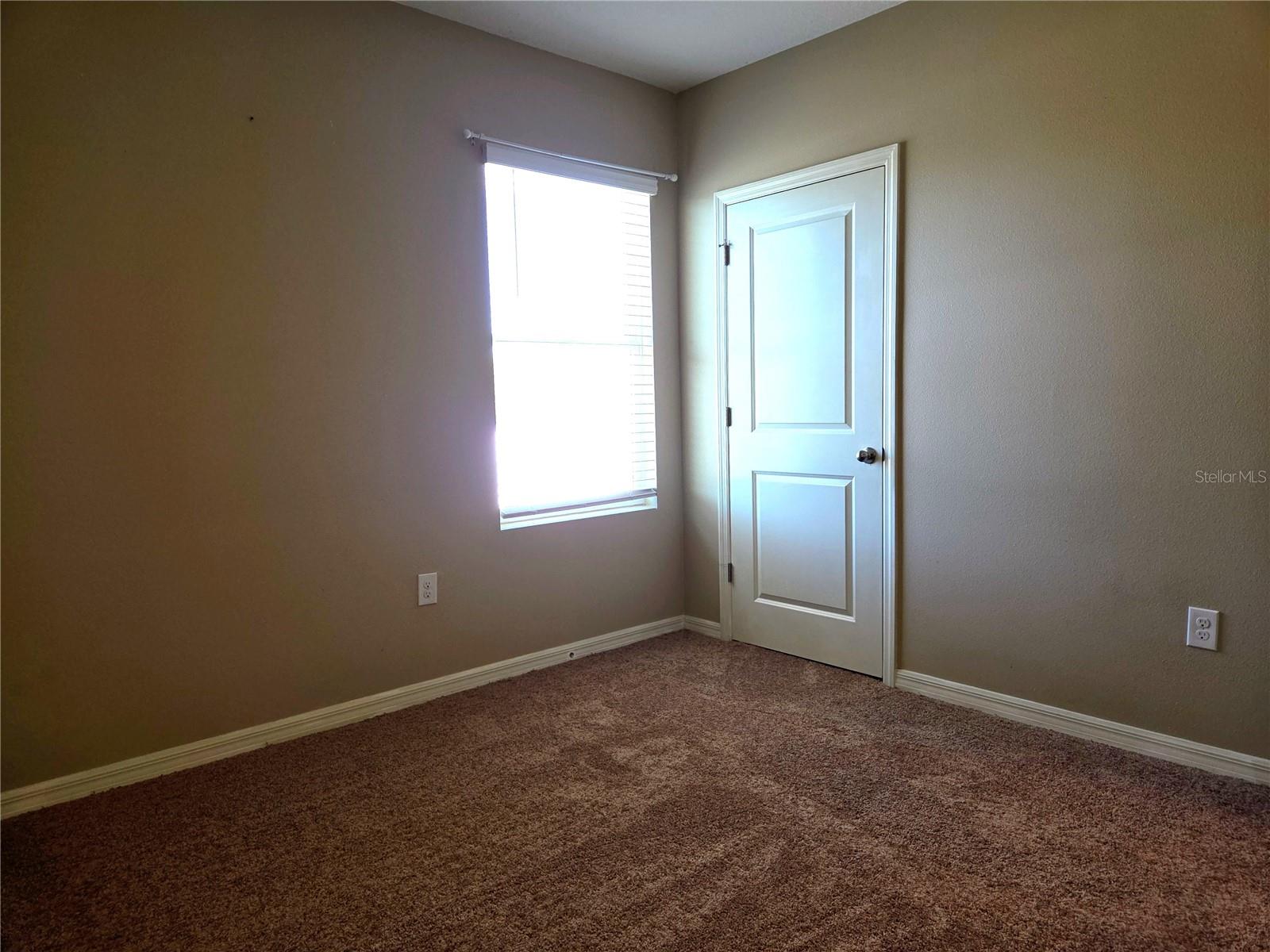 Image 28 of 43 For 109 Tierra Verde Way