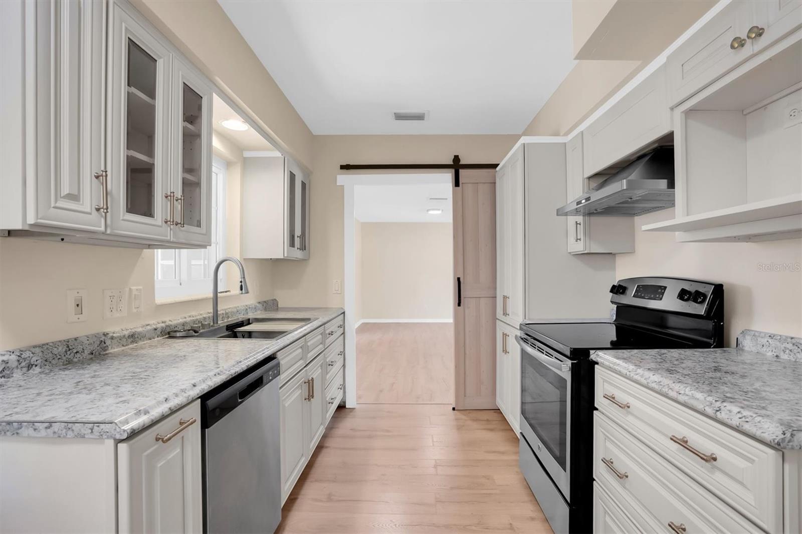 Image 10 of 32 For 2214 Duncan Drive