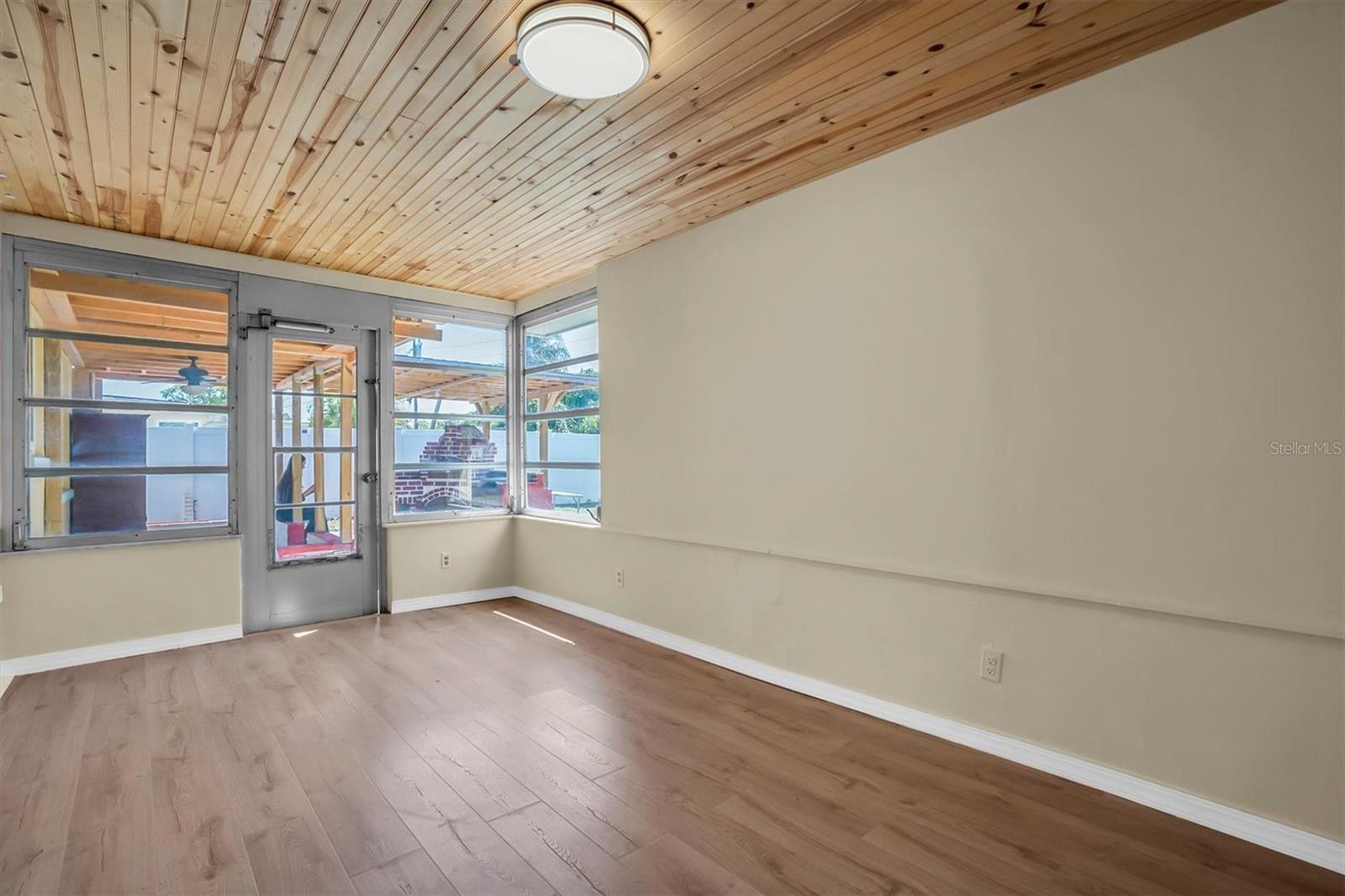 Image 12 of 32 For 2214 Duncan Drive