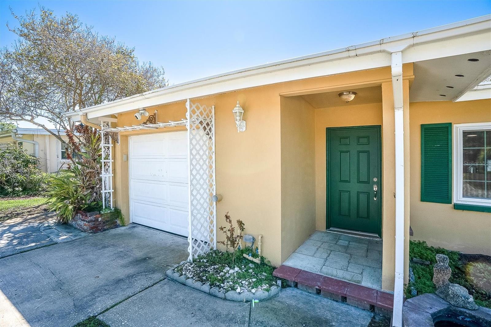 Image 2 of 32 For 2214 Duncan Drive