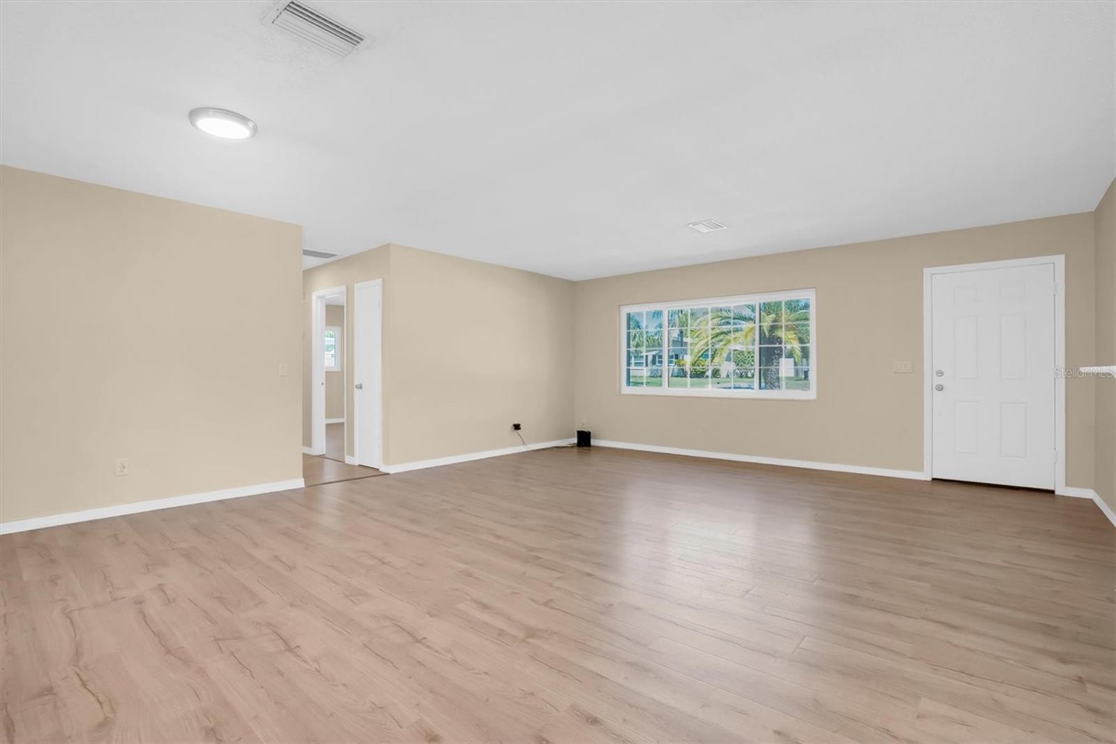 Image 4 of 32 For 2214 Duncan Drive