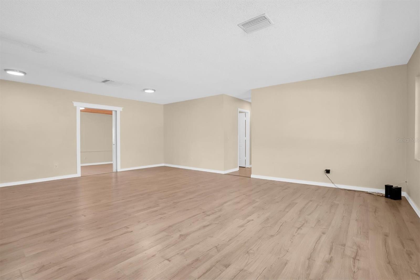 Image 5 of 32 For 2214 Duncan Drive