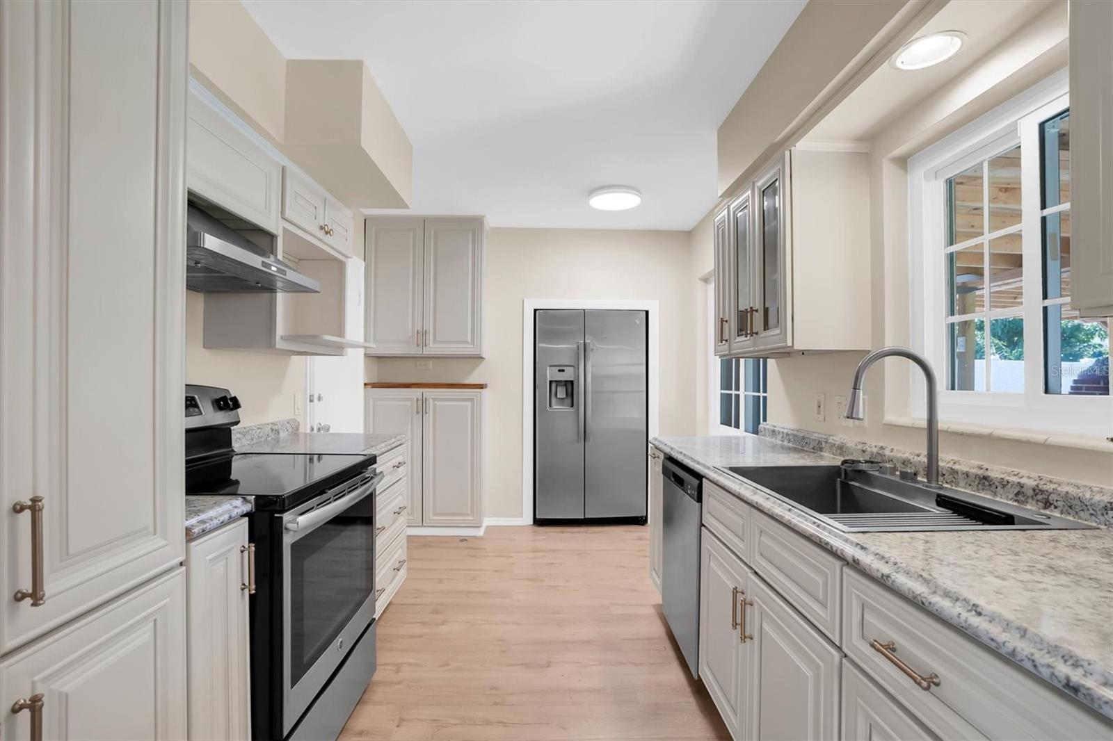 Image 7 of 32 For 2214 Duncan Drive